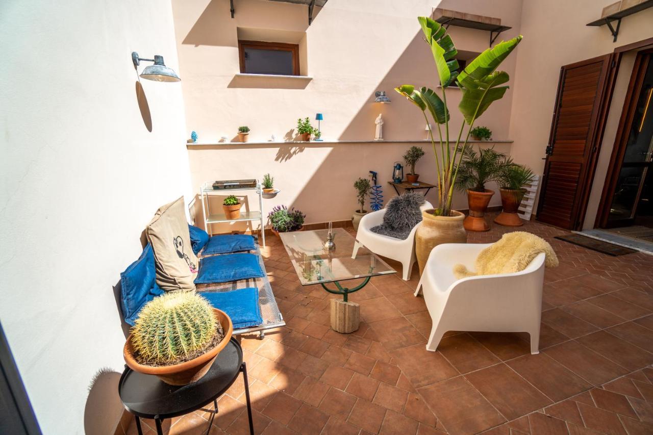 パレルモSolemar Sicilia - Palazzo Vetranoアパートメント エクステリア 写真